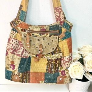 SOLD Vintage 🔑 Fossil quilted patches handbag
